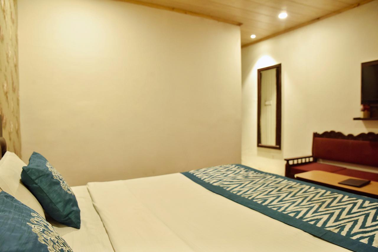 Oyo 8917 Hotel Crystal Palace 西姆拉 外观 照片