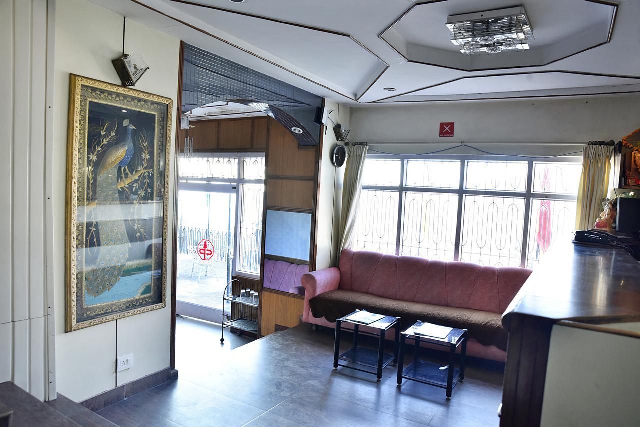 Oyo 8917 Hotel Crystal Palace 西姆拉 外观 照片